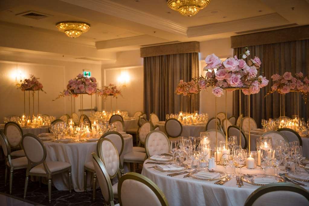Chateau Vaudreuil Vaudreuil-Dorion Facilidades foto The ballroom at the hotel