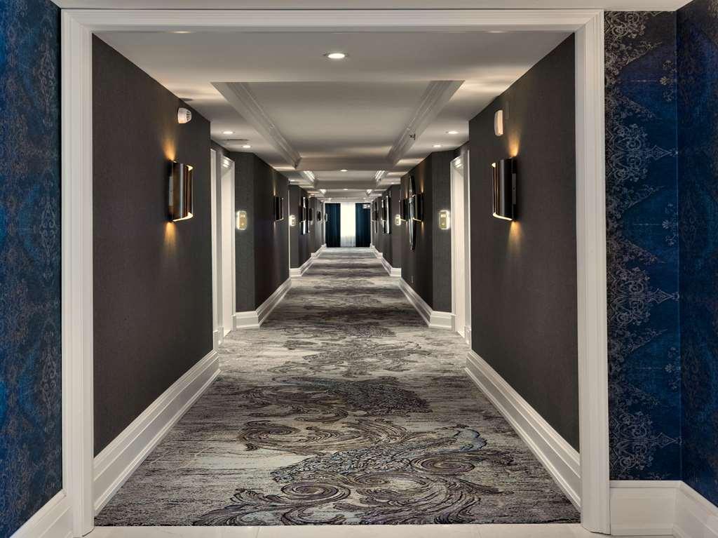 Chateau Vaudreuil Vaudreuil-Dorion Quarto foto A carpet in a hotel